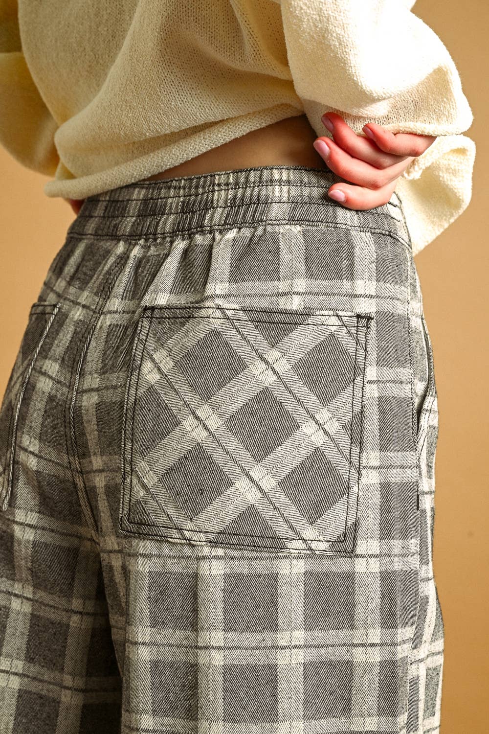 RAY RUFFLE PANTS