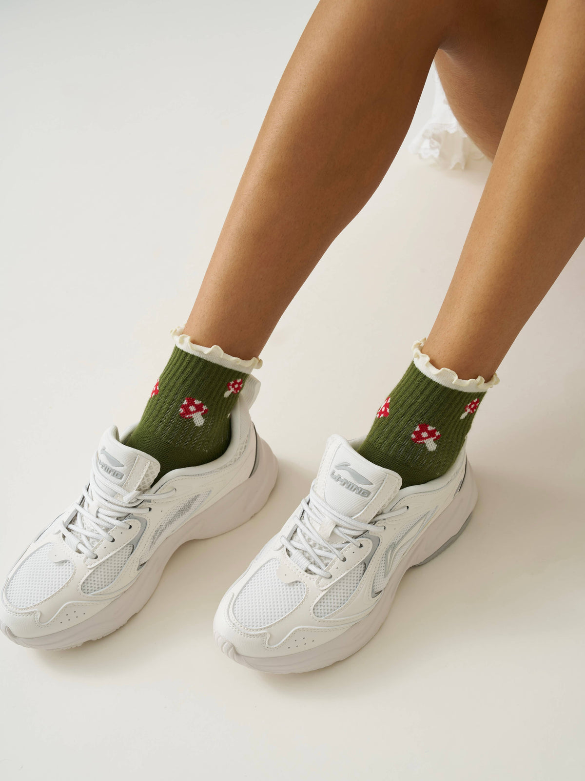 Mushroom Ruffle Grip Socks